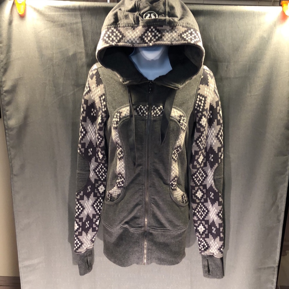 Lululemon Women’s Scuba Hoodie, size 2